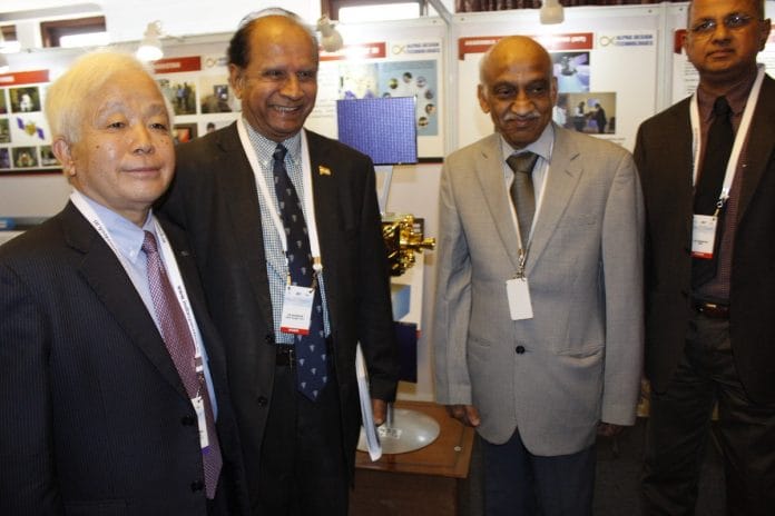 Japan plans to take humans to the moon by 2020s, with a little help from ISRO