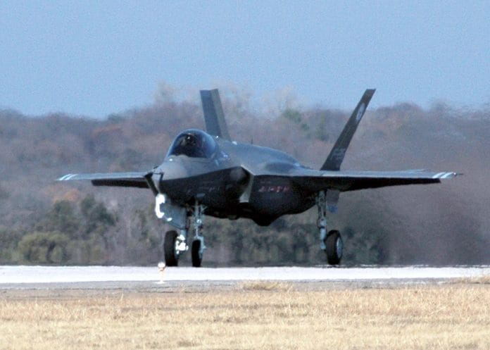 The F-35 Joint Strike Fighter (JSF) Lightning II, built by Lockheed Martin | Commons/U.S. Navy photo