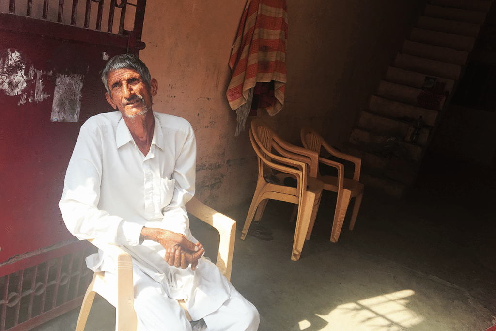 Inderpal, Vikas's father