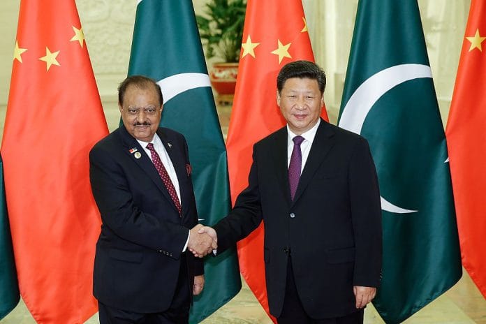 A file photo of Chinese President Xi Jinping with Pakistan President Mamnoon Hussain | Getty Images