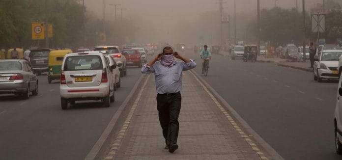 Duststorm hits the capital | Twitter | @TrumpDiatribe