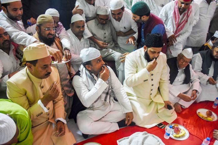 Samajwadi Party chief Akhilesh Yadav hosts an Iftar party at Taj Hotel, Lucknow | PTI