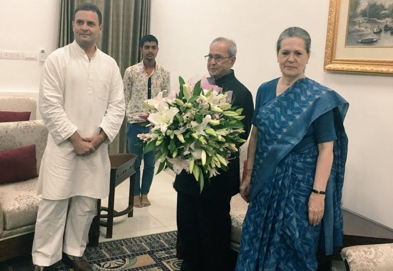 If only Rahul Gandhi learnt from mother Sonia how to handle Pranab Mukherjee row