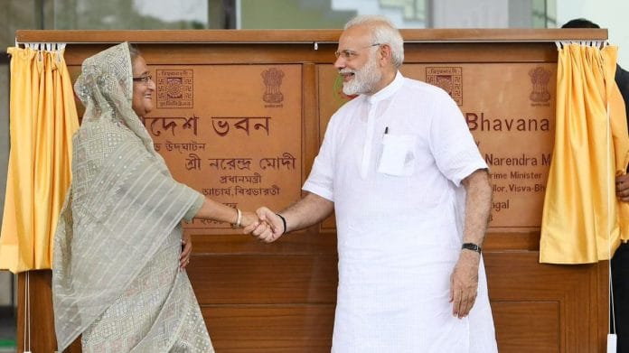 PM Modi shakes hand Bangladeshi Prime Minister Sheikh Hasina at Visva-Bharati University in West Bengal | @narendramodi/Twitter