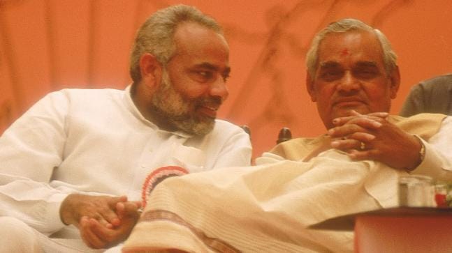 Narendra Modi with Atal Bihari Vajpayee | @NavkiratMand/Twitter