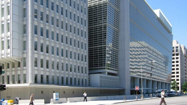 World Bank cuts global outlook as trade tumbles to decade low