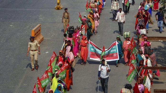 The protesting farmers afoot in Thane | PTI