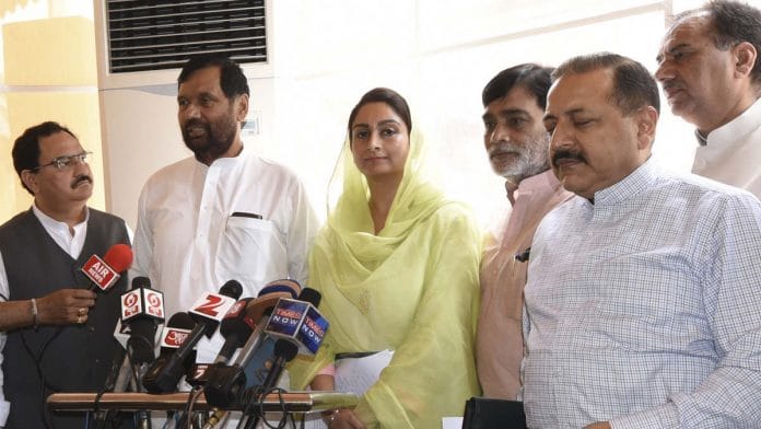 File photo of JP Nadda, Ram Vilas Paswan, Harsimrat Kaur Badal talking to media