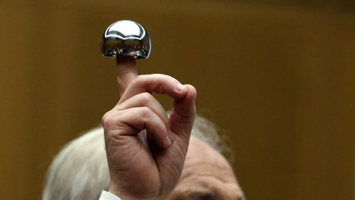 The ASR XL hip implant | Patrick Fallon/Bloomberg