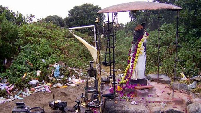 Agasthyamuni idol at Agasthyarkootam, Kerala | Commons