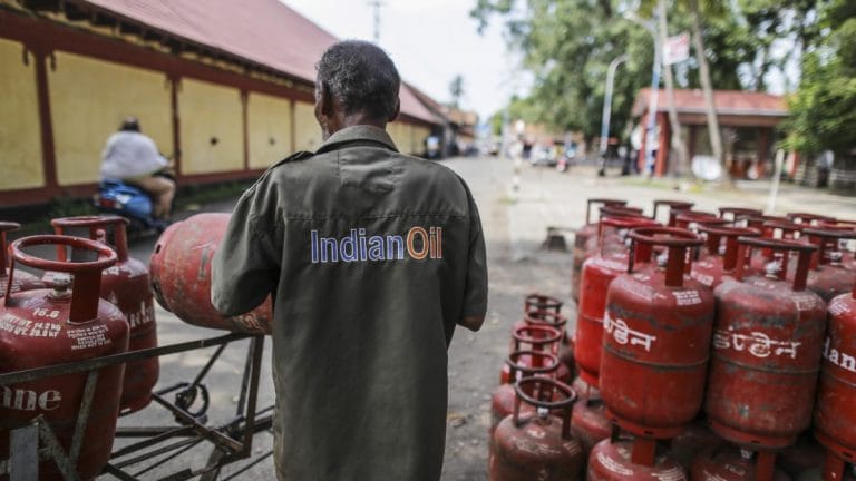 12% slum households in India still without LPG connection. Five ways to improve access