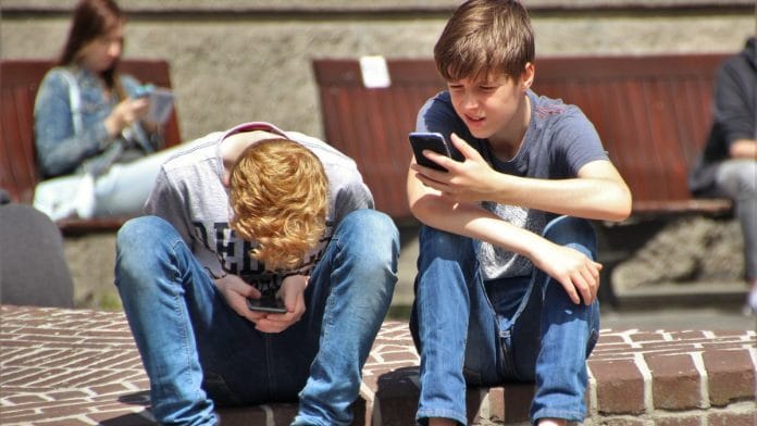 Kids on smartphones