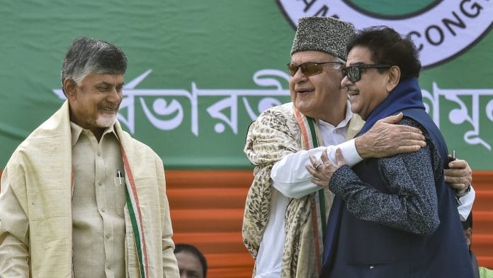 MP Shatrughan Sinha, NC president Farooq Abdullah and Andhra Pradesh CM N Chandrababu Naidu at TMC's mega rally in Kolkata | Ashok Bhaumik/PTI