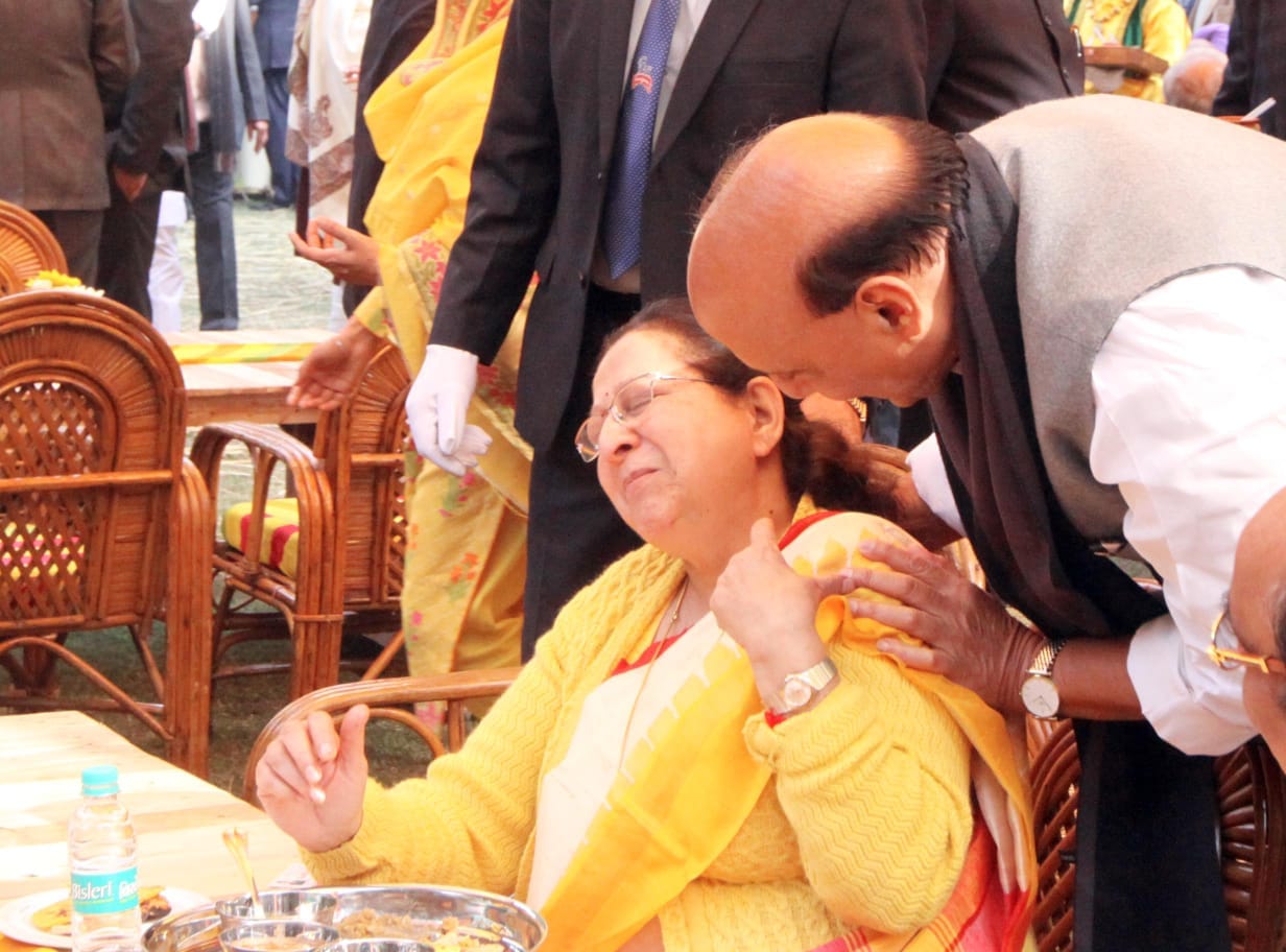 Union minister Rajnath Singh shares a word with Lok Sabha speaker Sumitra Mahajan | Praveen Jain/ThePrint