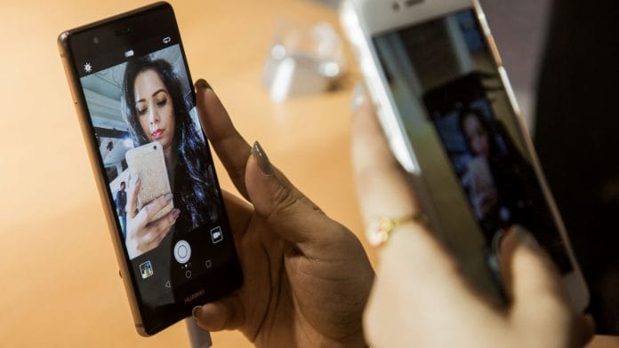 Some psychologists claim that the obsessive need to post selfies is a genuine mental disorder (Representational image)