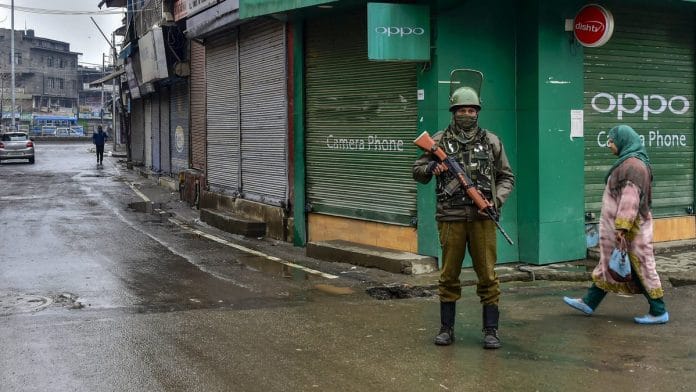 Curfew in Srinagar