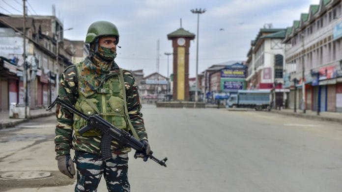 A security personnel stand guard near Lal Chowk in Srinagar (representational image) | S Irfan/PTI
