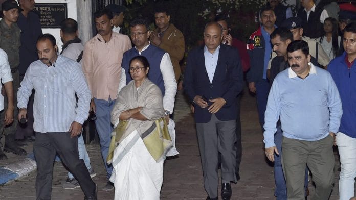 West Bengal CM Mamata Banerjee outside Kolkata Police Commissioner Rajeev Kumar's residence | Swapan Mahapatra/PTI