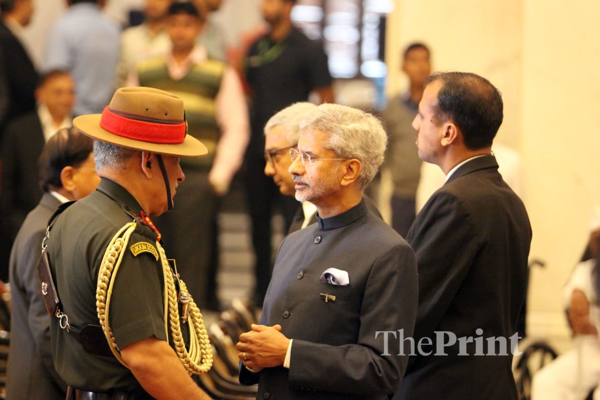 Army chief Bipin Rawat with former foreign secretary Subrahmanyam Jaishankar at Rashtrapati Bhavan | Praveen Jain / ThePrint.in