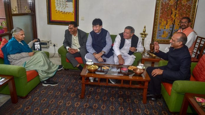 Delhi Congress chief Sheila Dikshit with the party's state unit leaders in New Delhi | Manvender Vashist/PTI