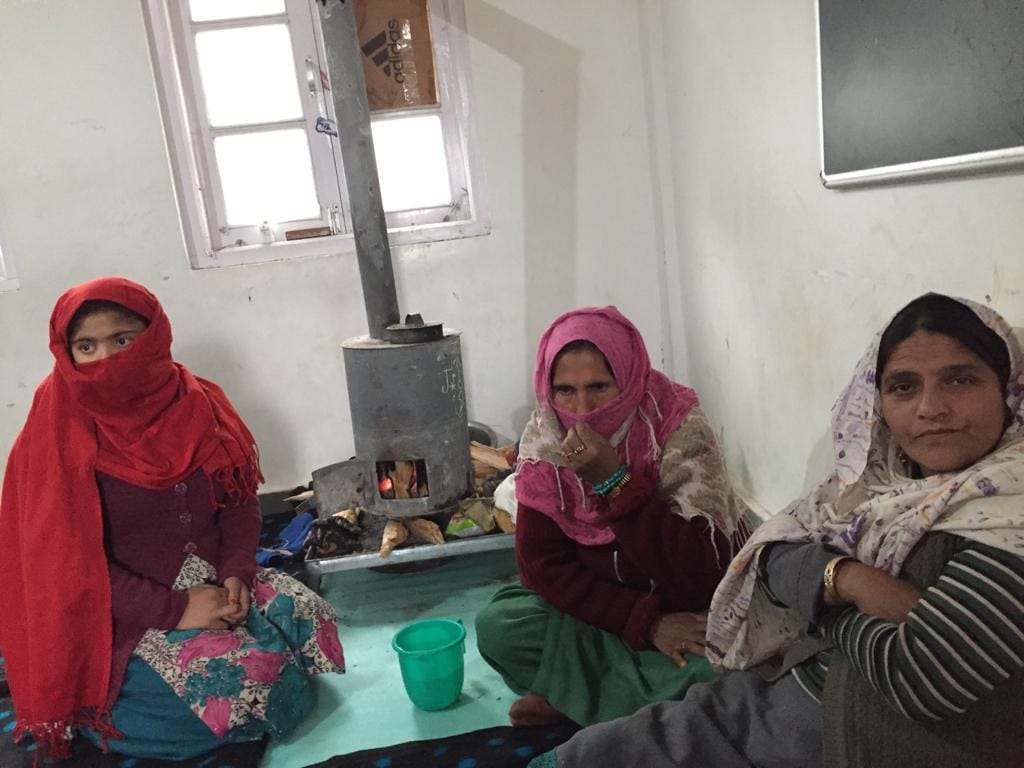 Shaheena Begum with her relative Babi Begum at the makeshift shelter | Moushumi Das Gupta/ThePrint