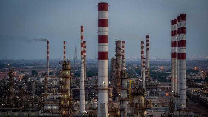 US to end waivers to countries buying Iran's oil