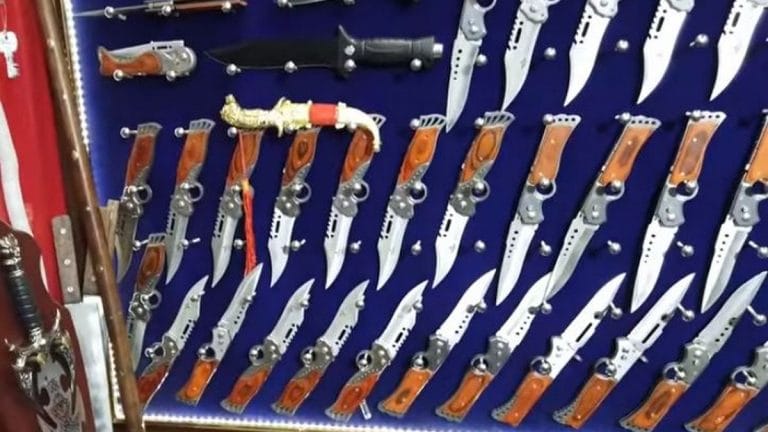 Chinese imports kill ‘Rampuri knife’ as Jaya Prada & Azam Khan are busy fighting each other