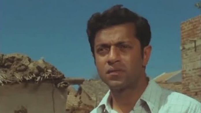 Girish Karnad in a still from Manthan | Gujarat Co-operative Milk Marketing Federation Ltd.