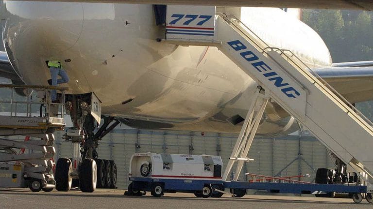 Now mobile phones suspected to be endangering hundreds of Boeing 737 and 777 planes