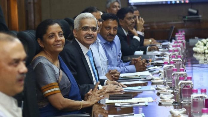 Finance Minister Nirmala Sitharaman with RBI Governor Shaktikanta Das