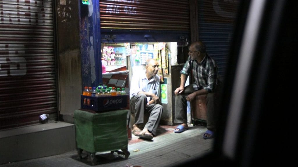 Half open shop on Batwara road, Srinagar