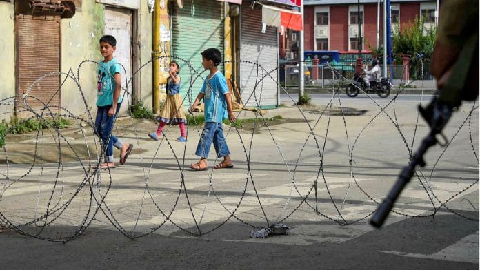 Lessons on radio for children in Kashmir from next week