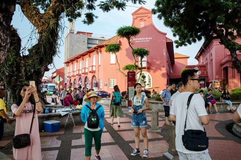 Bali beaches, Bangkok temples go quiet as Chinese tourists stay home