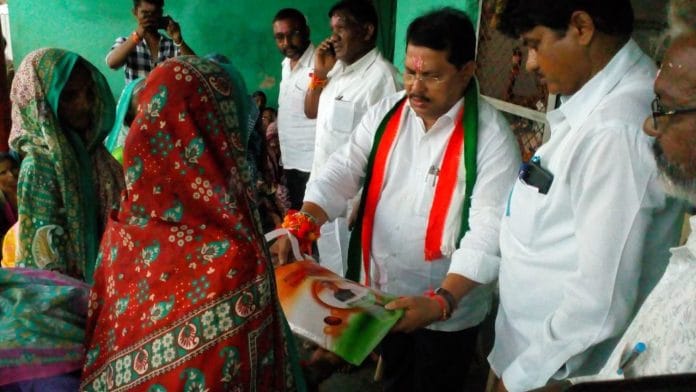 Leader of the Opposition Vijay Wadettiwar is one of the five leaders whose names Maharashtra Congress recommended as probable candidates against CM Fadnavis | Vijay Wadettiwar | Twitter