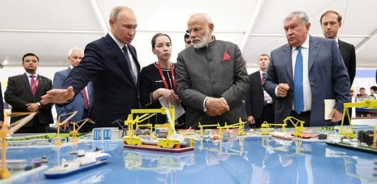 PM Narendra Modi with the Russian President, Vladimir Putin visiting ‘Zvezda’ Shipbuilding Plant at Vladivostok in Russia | PIB