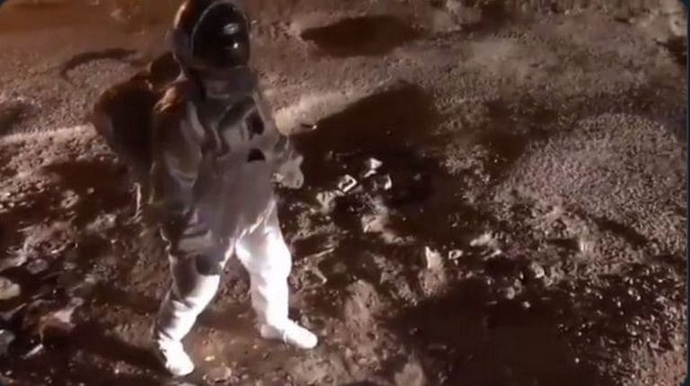 ‘Chandrayaan moonwalk’ not his first, Bengaluru man is known for fixing potholes with art