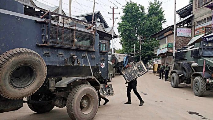 Representational image of Army personnel during an encounter in Shopian | File photo: ANI