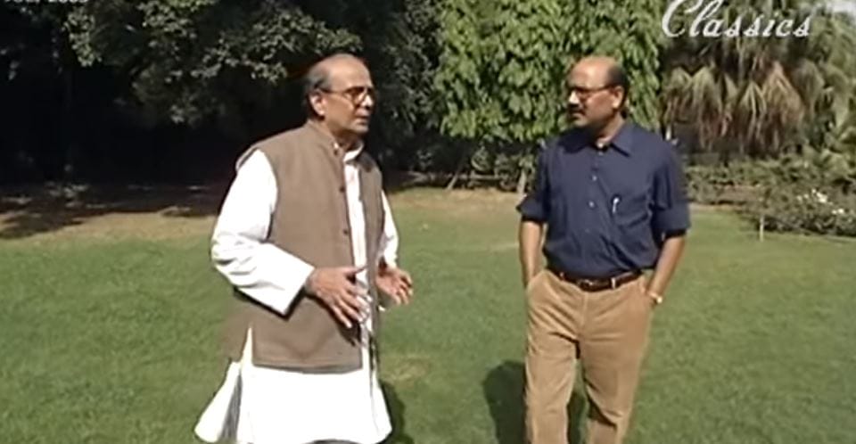 V.P. Singh with Shekhar Gupta during Walk The Talk | Screengrab from video