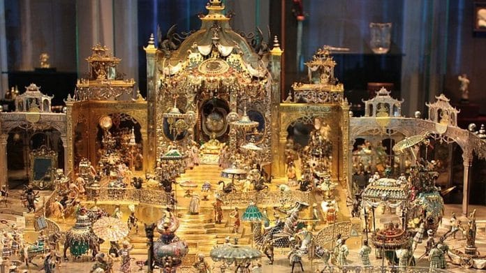 A priceless display at the Green Vault museum. | Commons