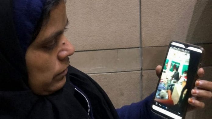 Rani, wife of Shafiq who died at Safdarjung Hospital in Delhi | Photo: Jyoti Yadav | ThePrint