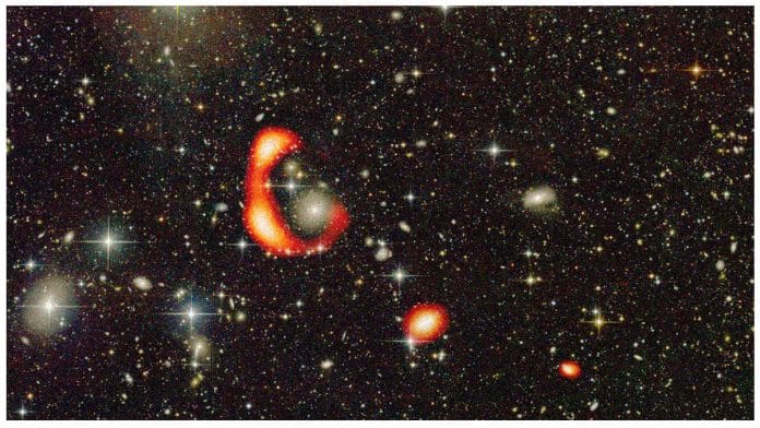 The image shows the distribution of hydrogen in the form of a large ring shown in red