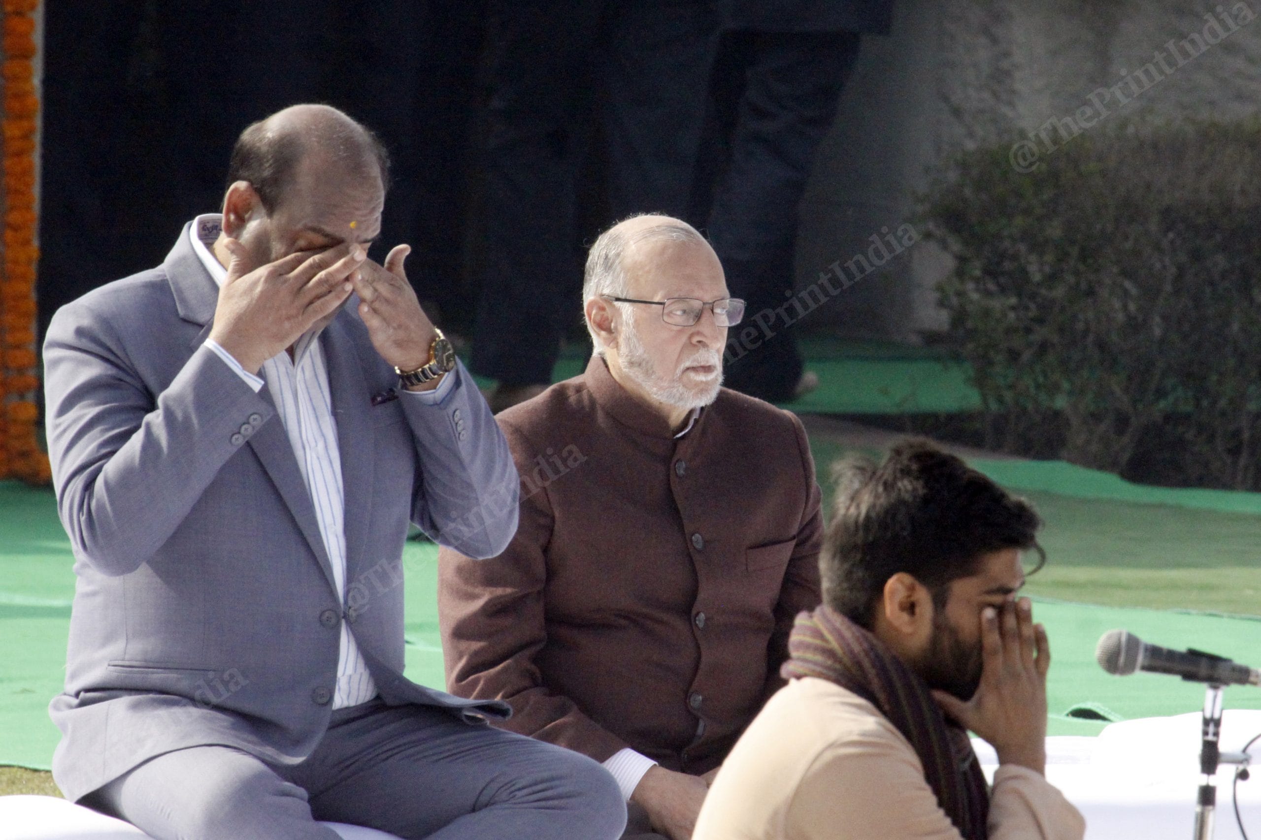 Lok Sabha Speaker Om Birla (left) with Delhi Lieutenant Governor Anil Baijal at Rajghat | Photo: Praveen Jain | ThePrint 