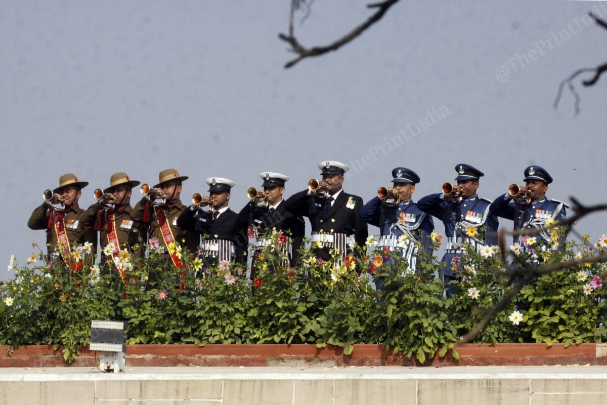 Band from three forces play homage song | Photo: Praveen Jain | ThePrint