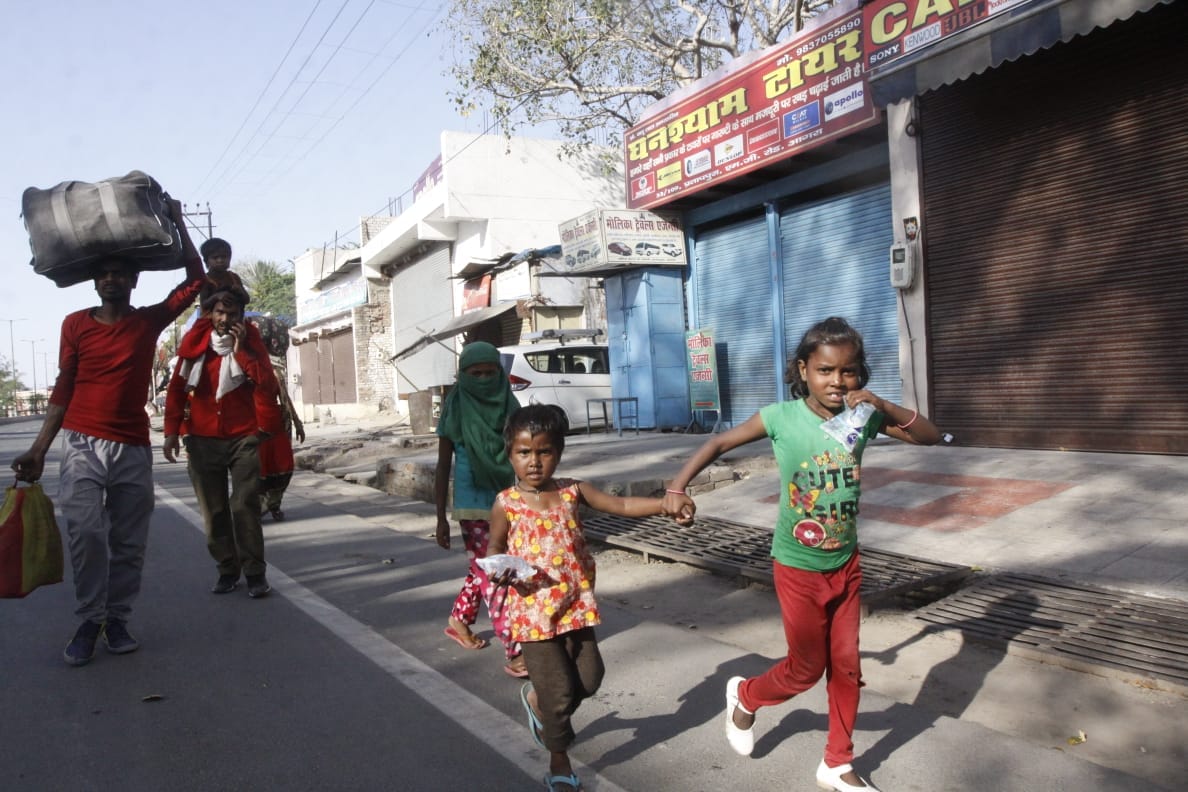 Families walking to their homes | Photo: Praveen Jain | ThePrint