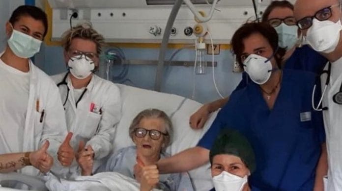 95-year-old Alma Clara Corsini, who was discharged from hospital on 20 March | Twitter