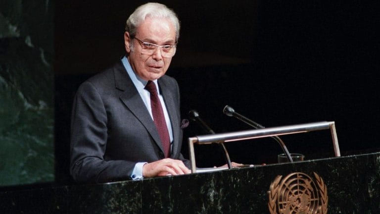 Obituary: Javier Perez de Cuellar, the UN chief who helped end 8-year Iran-Iraq war