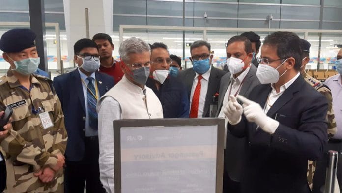 External Affairs Minister S. Jaishankar reviews coronavirus screenings at the Indira Gandhi International Airport in New Delhi | Twitter | @DrSJaishankar