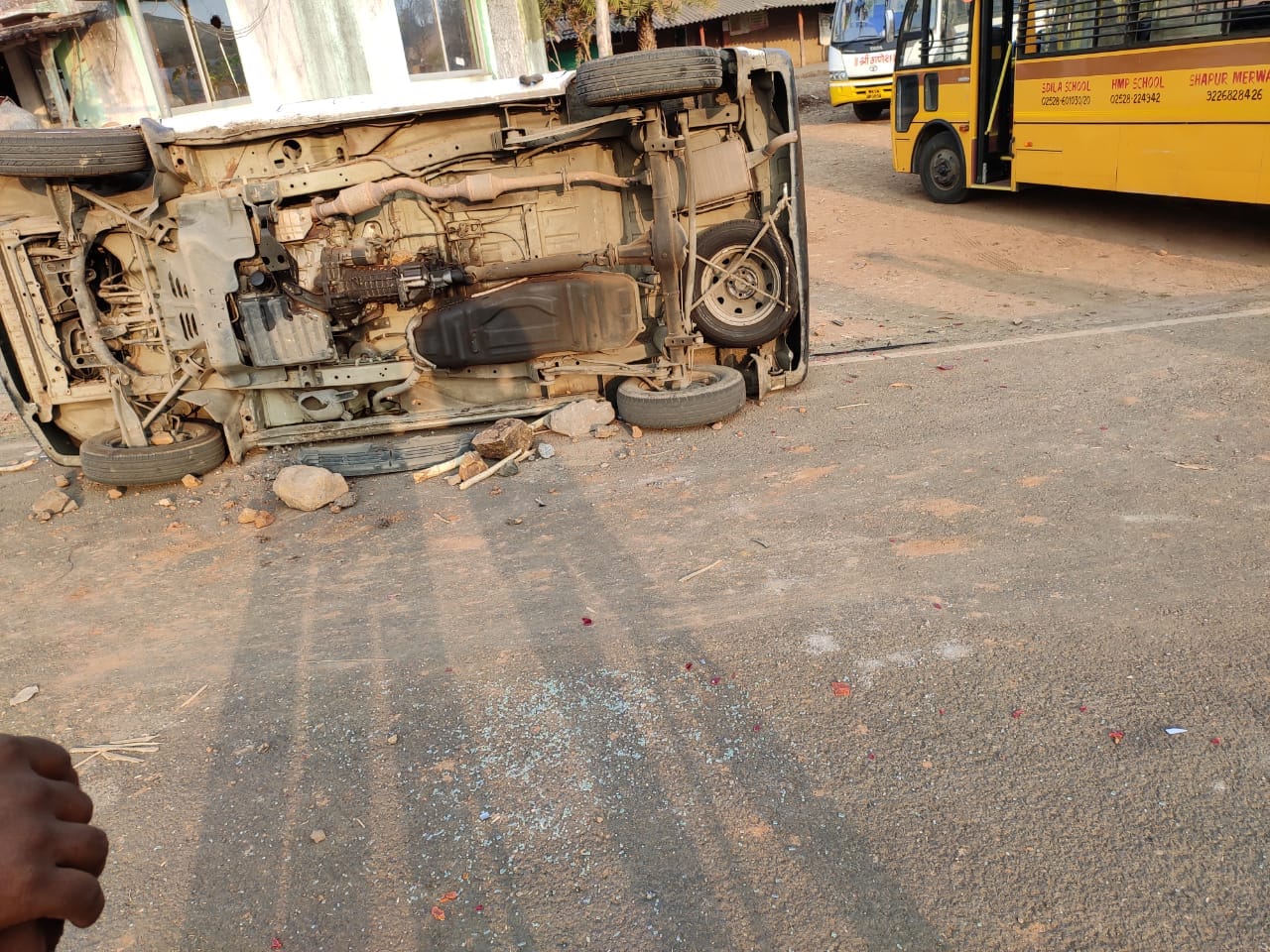 Police vehicles damaged by the mob at Gadchinchale village | By special arrangement