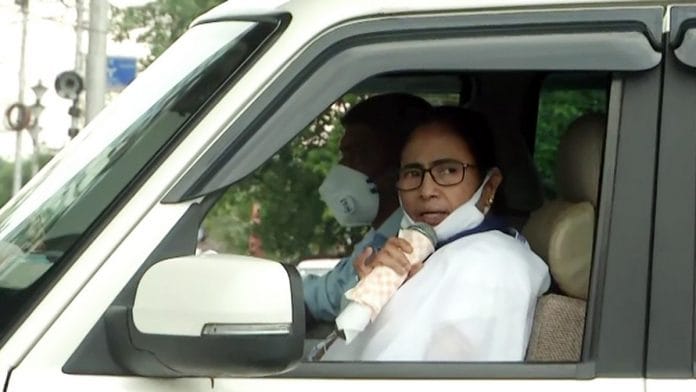 West Bengal Chief Minister Mamata Banerjee asking residents of Kolkata's Rajbazar area to stay home Wednesday | Photo: ANI