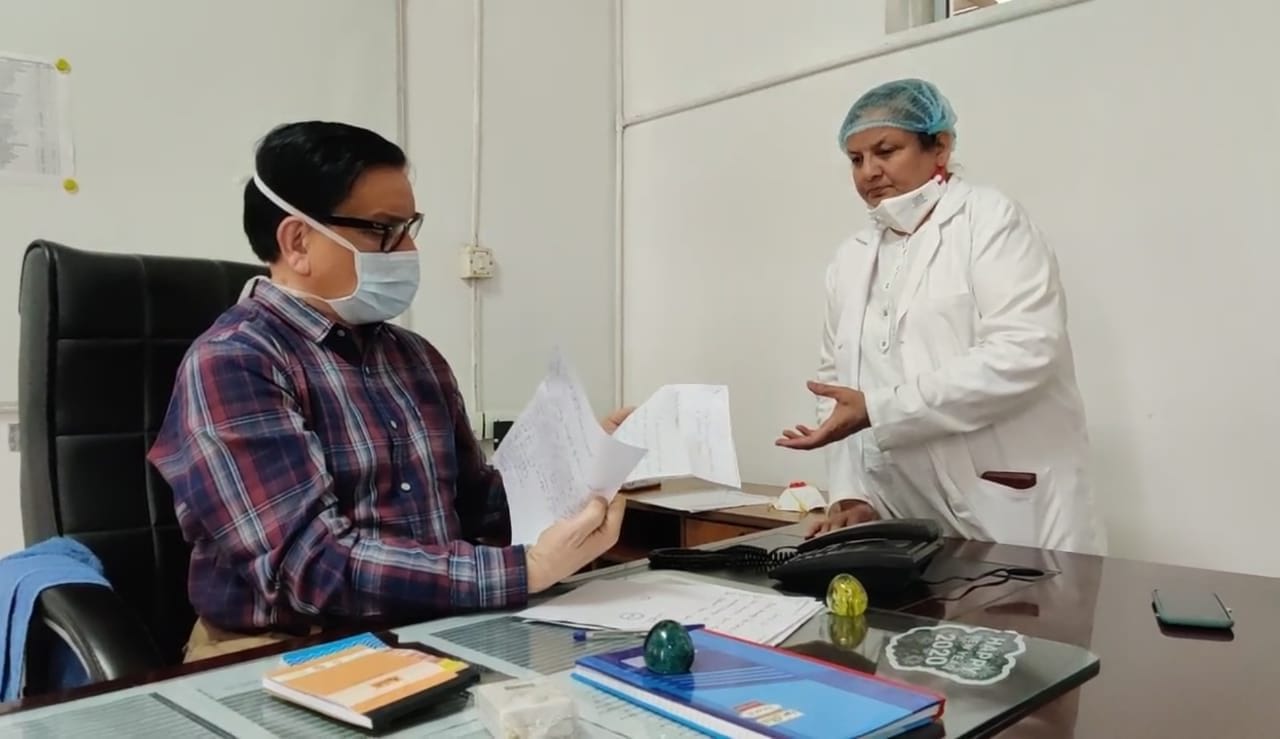 Colonel S. P. S. Goraya in his office with a nursing staff | Screenshot